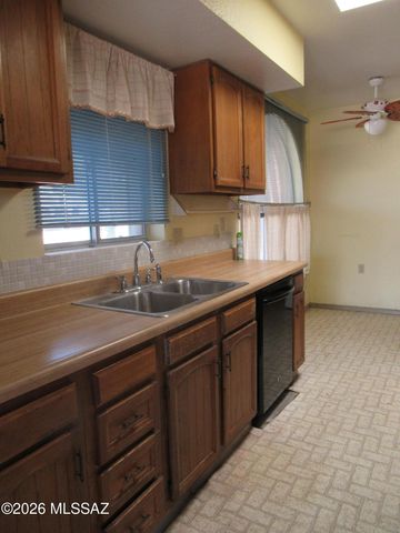 2095 S San Ray, Green Valley, AZ 85614