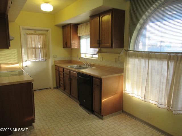 2095 S San Ray, Green Valley, AZ 85614