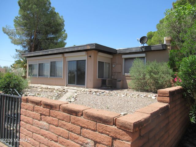 2095 S San Ray, Green Valley, AZ 85614