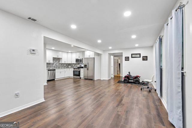 762 Maple Drive, Riverdale, GA 30274