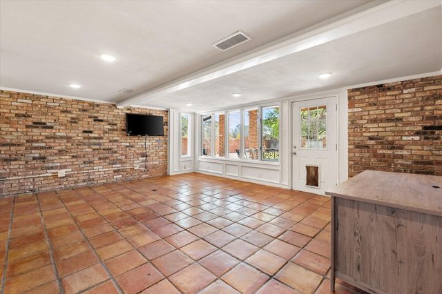 5101 2nd Street, Lubbock, TX 79416