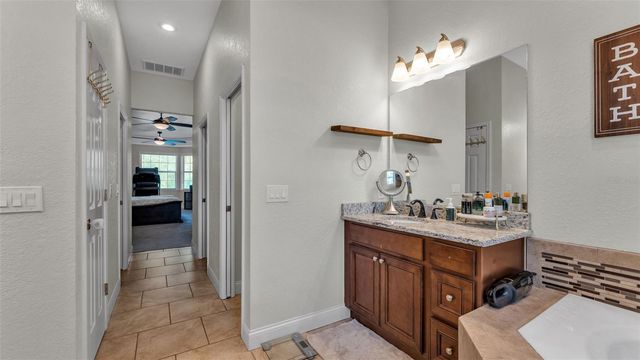 1345 LONGOAK DR DRIVE N, Lakeland, FL 33811