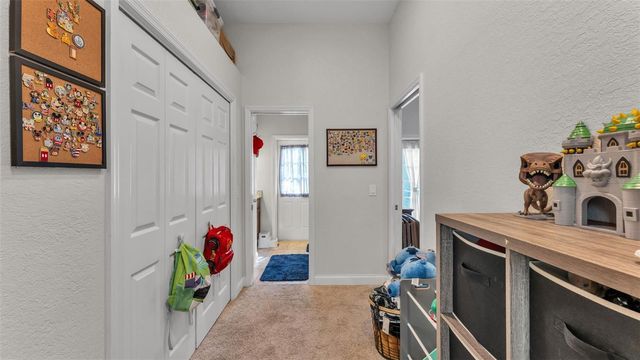 1345 LONGOAK DR DRIVE N, Lakeland, FL 33811