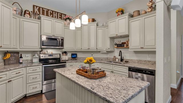 1345 LONGOAK DR DRIVE N, Lakeland, FL 33811