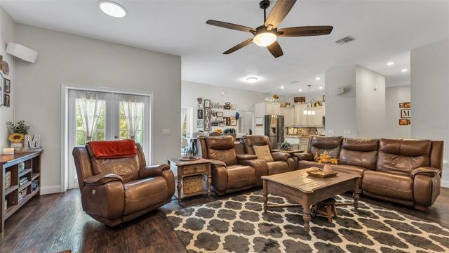 1345 LONGOAK DR DRIVE N, Lakeland, FL 33811