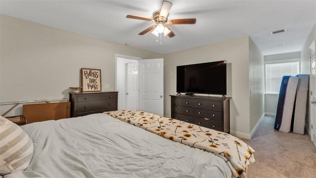 1345 LONGOAK DR DRIVE N, Lakeland, FL 33811