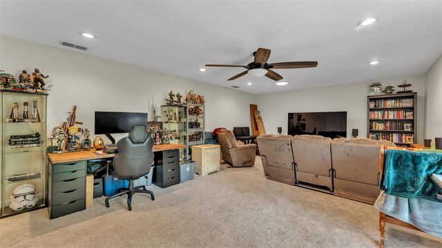 1345 LONGOAK DR DRIVE N, Lakeland, FL 33811