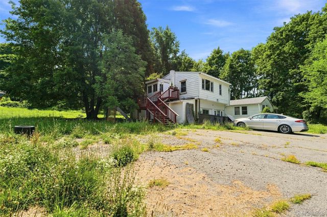 26 Weitz Road, Hopewell Junction, NY 12533