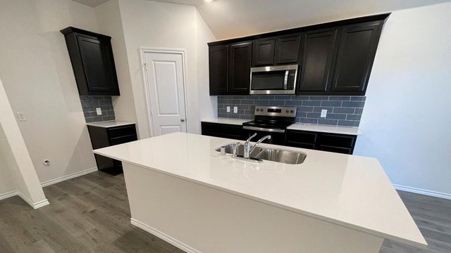 400 Saddle Blanket Drive, Nevada, TX 75173