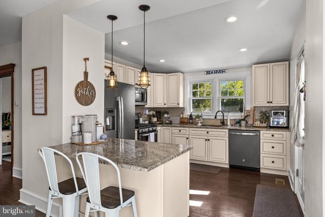 203 S ATLANTIC AVE E, Stratford, NJ 08084