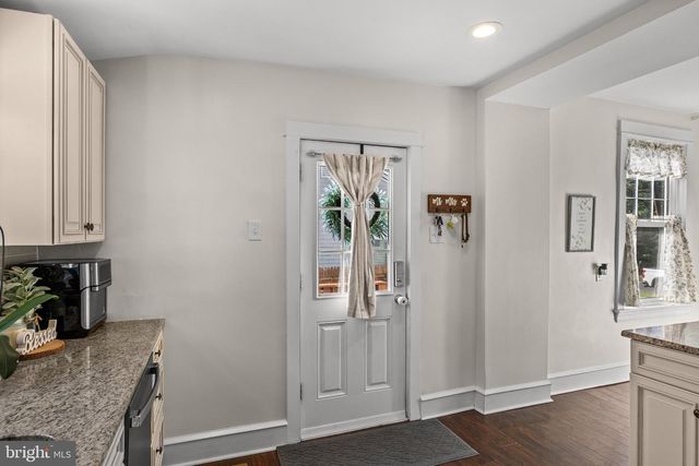 203 S ATLANTIC AVE E, Stratford, NJ 08084