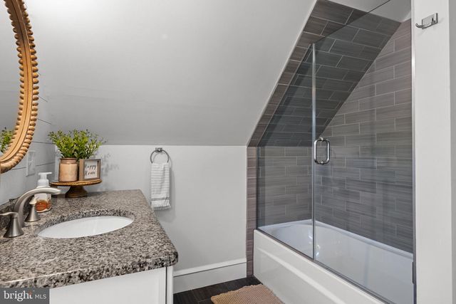203 S ATLANTIC AVE E, Stratford, NJ 08084