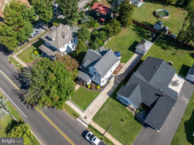 203 S ATLANTIC AVE E, Stratford, NJ 08084