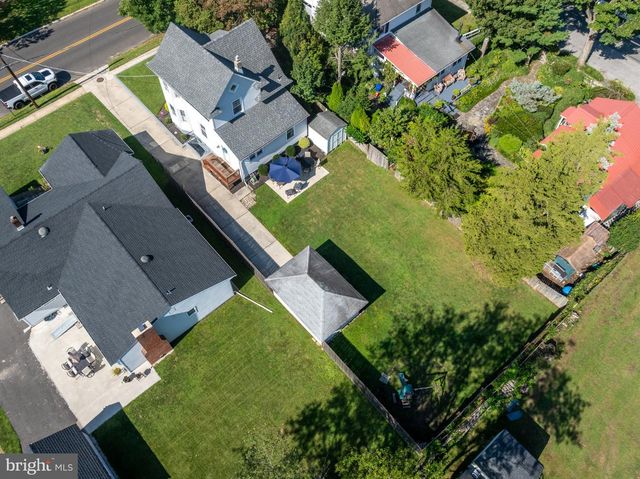 203 S ATLANTIC AVE E, Stratford, NJ 08084