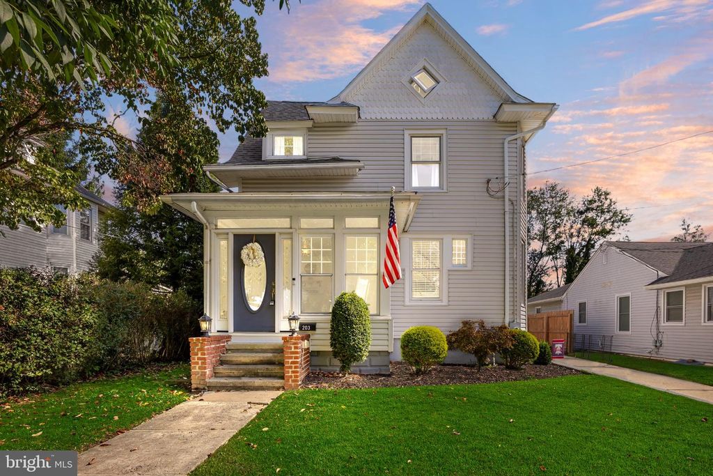 203 S ATLANTIC AVE E, Stratford, NJ 08084
