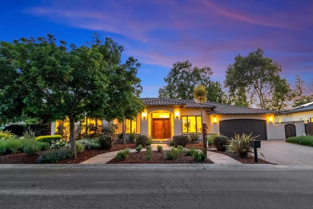 Image 1 of property listing at 1534 Wessex Avenue, Los Altos, CA 94024
