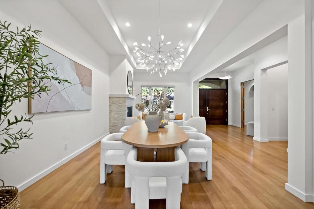 Image 12 of property listing at 1534 Wessex Avenue, Los Altos, CA 94024