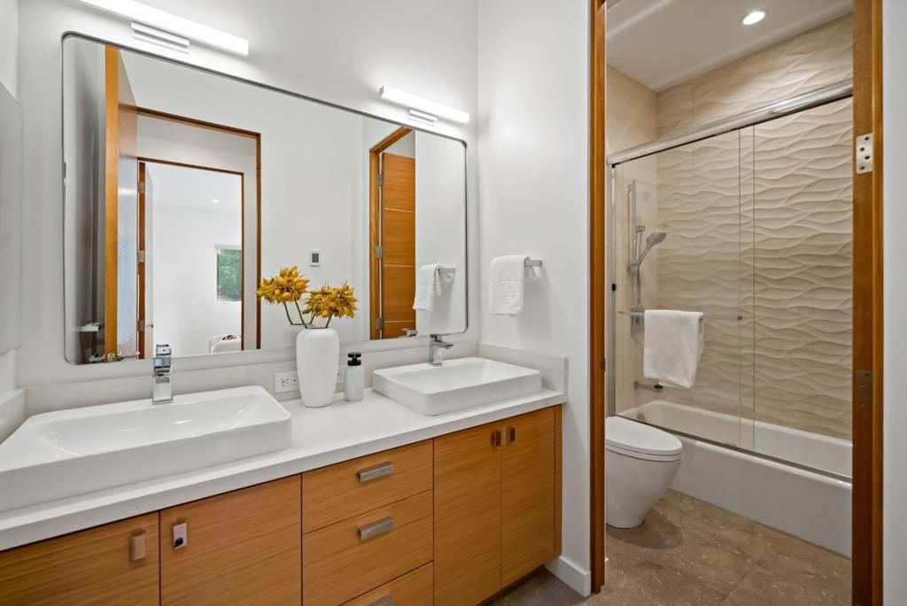 Image 36 of property listing at 1534 Wessex Avenue, Los Altos, CA 94024