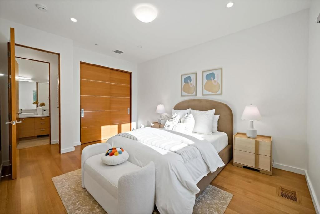 Image 38 of property listing at 1534 Wessex Avenue, Los Altos, CA 94024
