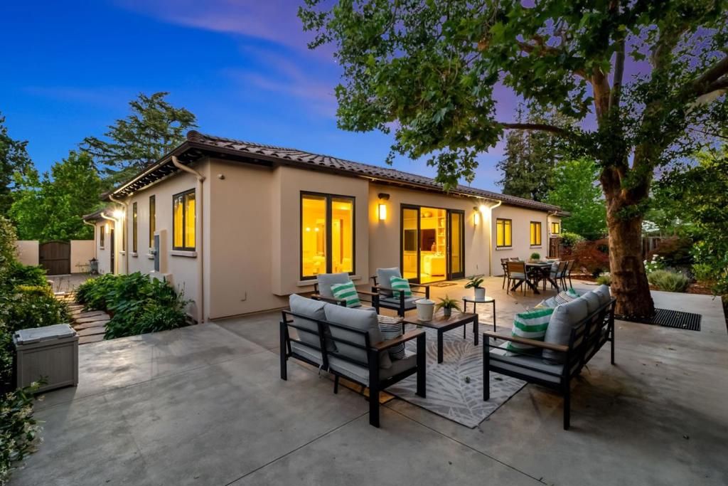 Image 47 of property listing at 1534 Wessex Avenue, Los Altos, CA 94024