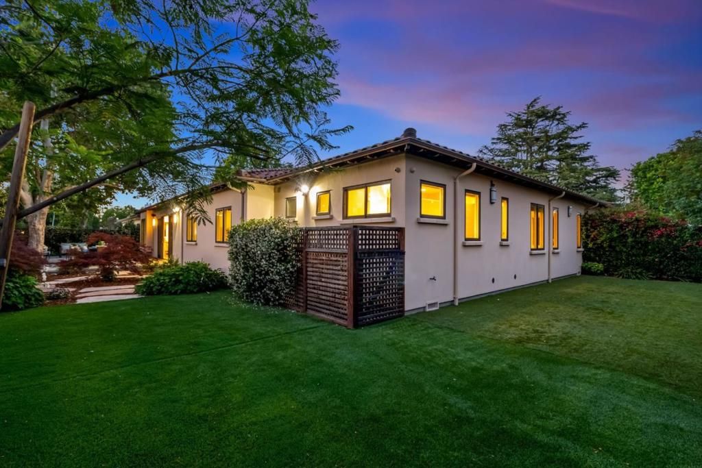 Image 49 of property listing at 1534 Wessex Avenue, Los Altos, CA 94024