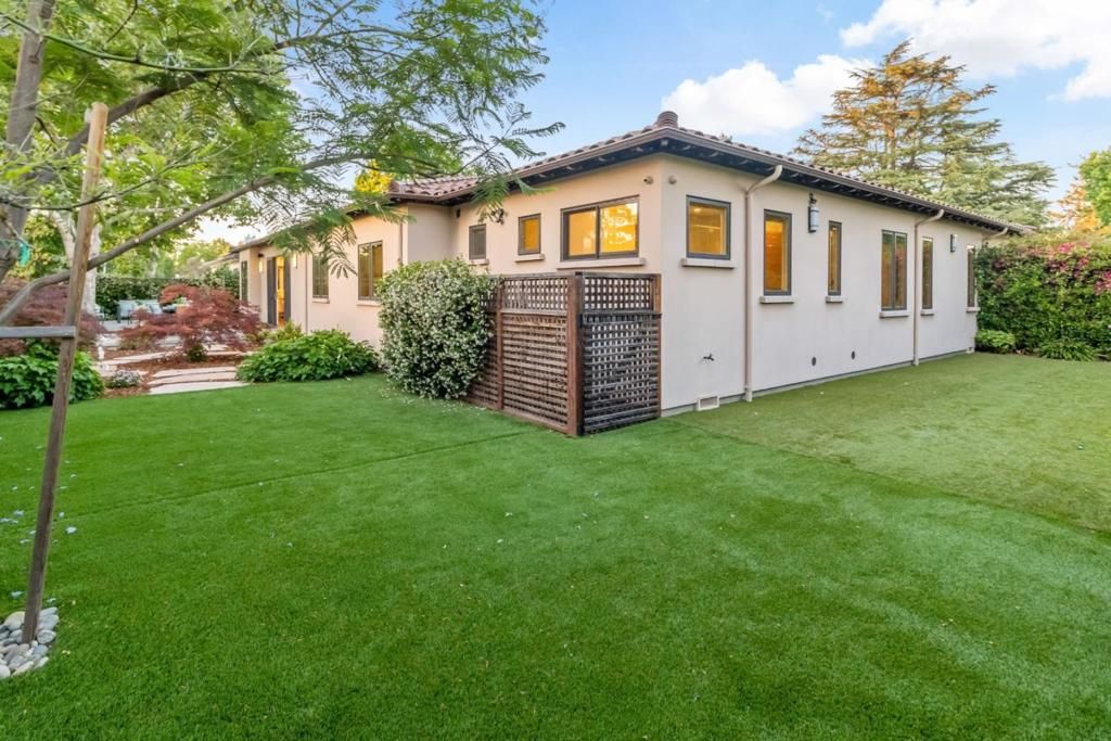 Image 50 of property listing at 1534 Wessex Avenue, Los Altos, CA 94024