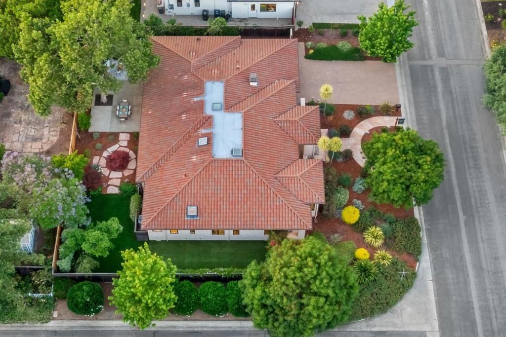 Image 56 of property listing at 1534 Wessex Avenue, Los Altos, CA 94024