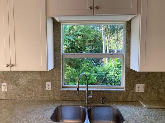 215 S OCEAN BREEZE, Lake Worth Beach, FL 33460