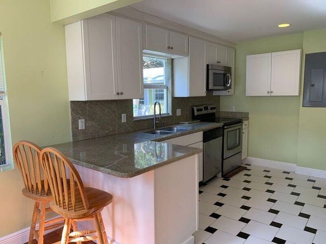 215 S OCEAN BREEZE, Lake Worth Beach, FL 33460