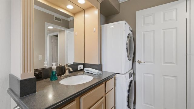 1101 VICTORIA DRIVE 1, Dunedin, FL 34698