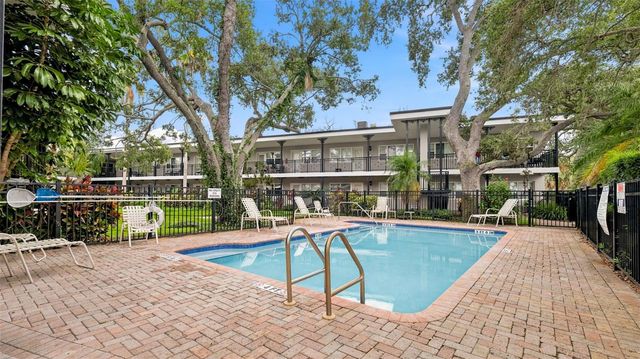 1101 VICTORIA DRIVE 1, Dunedin, FL 34698