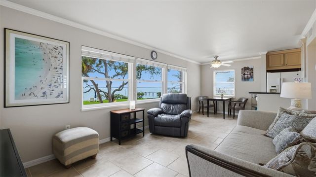 1101 VICTORIA DRIVE 1, Dunedin, FL 34698
