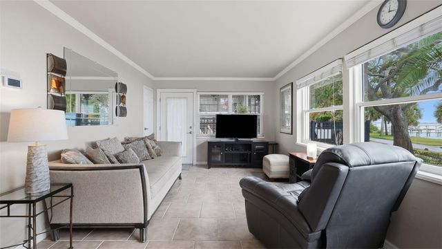 1101 VICTORIA DRIVE 1, Dunedin, FL 34698