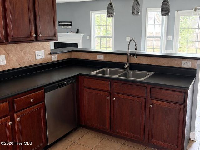 505 Collinwood Drive, Raeford, NC 28376