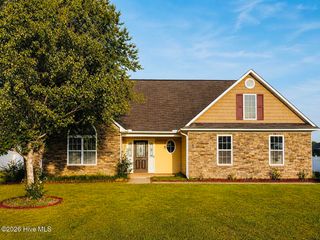 505 Collinwood Drive, Raeford, NC 28376