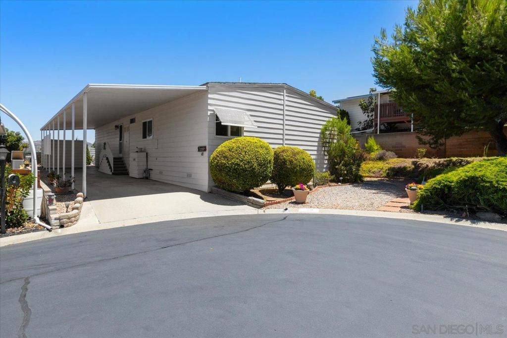 1175 La Moree Spc 49, San Marcos, CA 92078 — photo 2