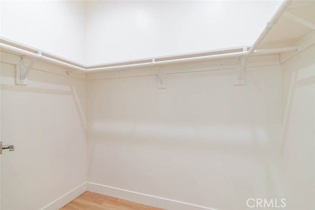 7570 Chaminade Avenue, Canoga Park (los Angeles), CA 91304