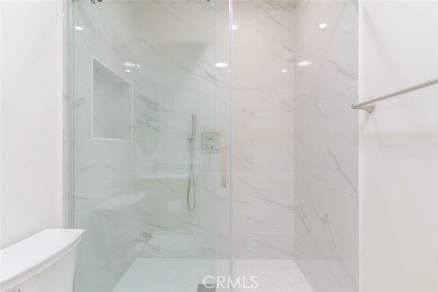 7570 Chaminade Avenue, Canoga Park (los Angeles), CA 91304