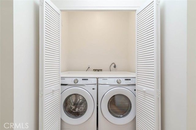 7570 Chaminade Avenue, Canoga Park (los Angeles), CA 91304