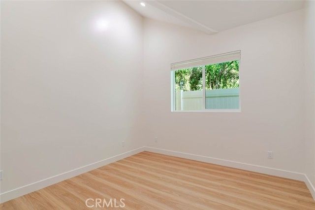 7570 Chaminade Avenue, Canoga Park (los Angeles), CA 91304