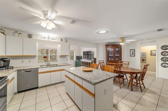 8961 SW 96TH STREET E, Ocala, FL 34481