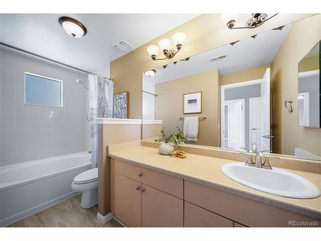 8626 Gold Peak Dr B, Highlands Ranch, CO 80130