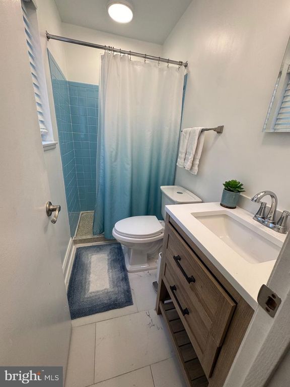 Image 25 of property listing at 13607 GRENOBLE DR, Rockville, MD 20853