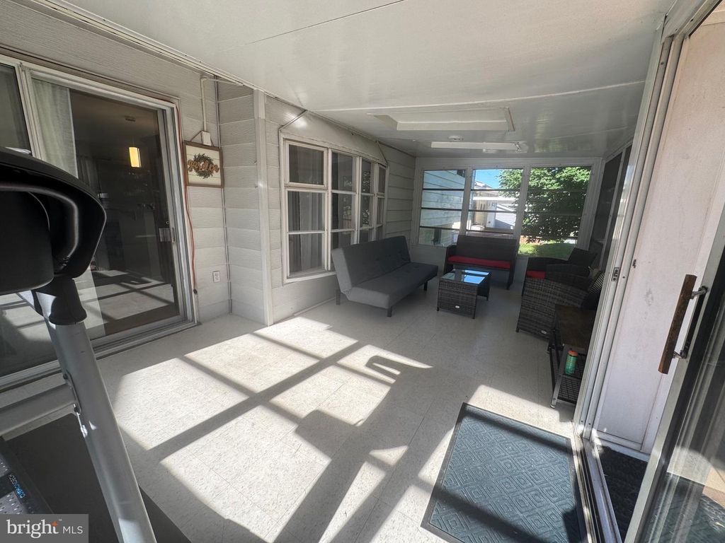 Image 43 of property listing at 13607 GRENOBLE DR, Rockville, MD 20853