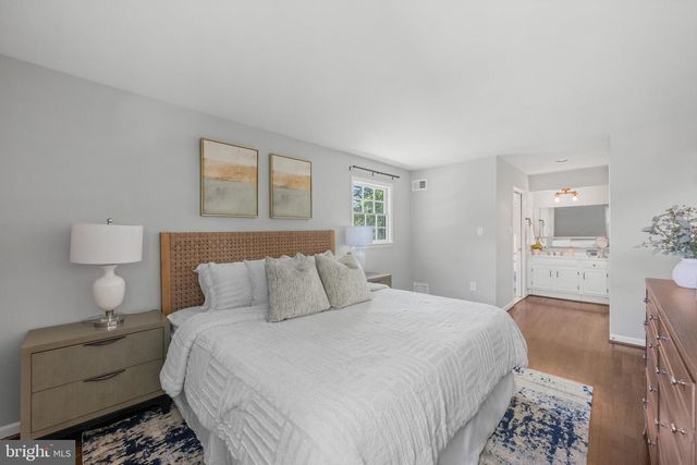 11817 ROSALINDA, Rockville, MD 20854