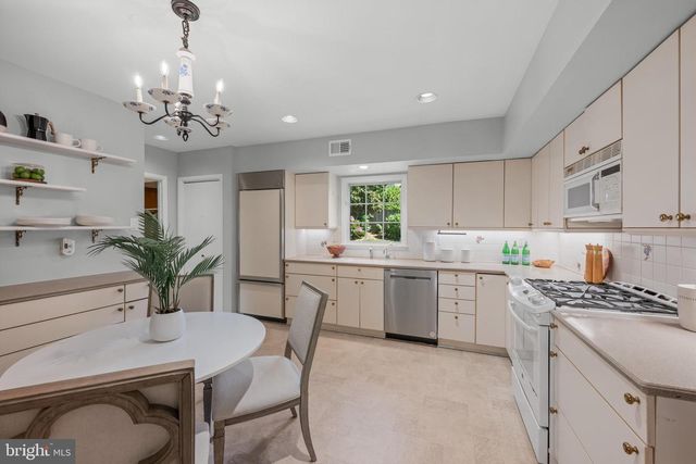 11817 ROSALINDA, Rockville, MD 20854
