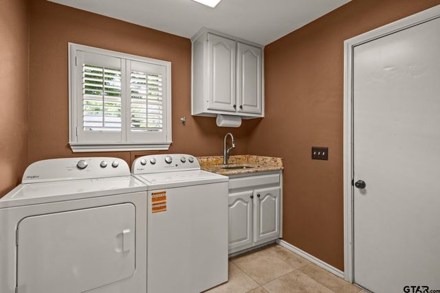 212 Turnberry Cir, Mt Pleasant, TX 75455