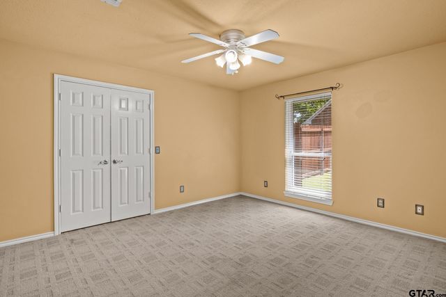 212 Turnberry Cir, Mt Pleasant, TX 75455