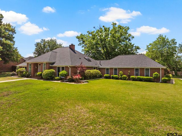 212 Turnberry Cir, Mt Pleasant, TX 75455
