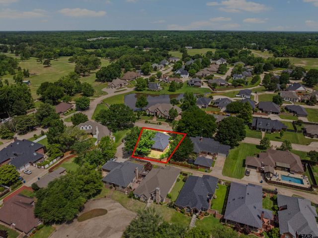 212 Turnberry Cir, Mt Pleasant, TX 75455